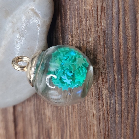 P128 - Picture 1 of 2